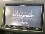 【ナビゲーション】使いやすいナビで目的地までしっかり案内してくれます。各種オーディオ再生機能も充実しており、お車の運転がさらに楽しくなります!!
