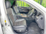 運転席シート廻りは使用感も少なく、良好な状態となっています。丁寧に使われていたことがよくわかりますね。