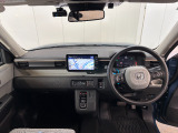 見通しの良い運転席回りとなっておりますので安心して運転をして頂けます!窓が大きいので明るく開放的な室内です