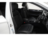 【ナパレザーシート】パワーシート、シートヒーター、シートベンチレーション(運転席助手席)などを装着しております。