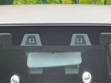 【スズキ セーフティサポート】走行中に前方の車両等を認識し、衝突しそうな時は警報とブレーキで衝突回避と被害軽減をアシスト。より安全にドライブをお楽しみいただけます。