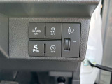 操作のしやすさが分かるスイッチ類。装備有無と配置、文字消えや使用感までチェックできます。