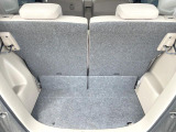 普段のお買い物や通勤、送迎等に十分な荷室スペースを確保しております。セカンドシートを倒すと、大きな荷物の積載も可能です♪