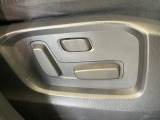 【メモリー機能付きパワーシート】ドライバーごとに設定したシート位置を記憶して、ボタン一つで切り替えできる便利な機能!運転する方が複数名いらっしゃるご家庭におすすめです♪