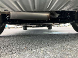 下廻りもとてもキレイな状態です、長くお乗り頂けるよう弊社はサビ腐食のない車両を厳選仕入れしています!