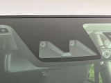 【スマートアシスト】走行中に前方の車両等を認識し、衝突しそうな時は警報とブレーキで衝突回避と被害軽減をアシスト。より安全にドライブをお楽しみいただけます。