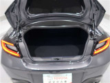 トラクスペースは少し狭めですが十分な荷物が積む事が出来ます!