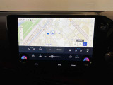 G-Link契約でご利用いただけるセンター通信型のナビ機能「コネクティッドナビ」を装備。従来のナビゲーションよりもリアルタイムな情報提供を可能にしました。