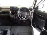 視界良好、操作しやすい運転席です。