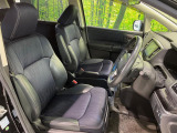 運転席シート廻りは使用感も少なく、良好な状態となっています。前オーナー様が丁寧に使っていたことがよくわかりますね。