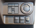 スマートキー装備車なので、キーを取り出さなくてもエンジン始動が可能です。