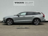 ◆サイド/流麗なプロポーションはVOLVO車の真骨頂。「美しいものと共にありたい」というオーナーの願いを満たします