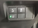 ホンダが推し進める総合先進安全装備のセンシング搭載! 衝突や斜線はみだしなどの危険が予測される時、センサーが警告。ヒューマンエラーを高度先進技術が補完してくれます。