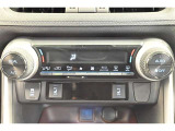お好きな温度に設定すれば自動的に温度を調節、車内を快適空間に仕上げてくれます。