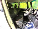 運転席シート廻りは使用感も少なく、良好な状態となっています。丁寧に使われていたことがよくわかりますね。