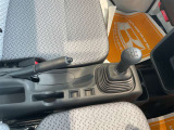 操作しやすさが分かるシフト周り。使用感や表示の見やすさ、周辺スイッチの有無もチェック。
