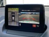 【 全方位カメラ 】上から見下ろしたように駐車が可能です。安心して縦列駐車も可能です♪