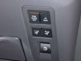 セカンドシートのリクライニングリセットは運転席からでも行えます