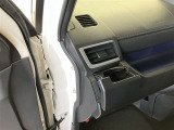 広々とした車内空間に優れた燃費性能。更にデザインも上質で人気のお車です!