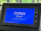 【純正ナビ】人気の純正ナビを装備しております。ナビの使いやすさはもちろん、オーディオ機能も充実!キャンプや旅行はもちろん、通勤や買い物など普段のドライブも楽しくなるはず♪