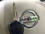 【キーレス】少し離れた場所からでもボタン一つでドアの開錠・施錠ができるのでとっても便利!ドアの鍵穴周りに傷をつけることもありません♪