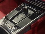 ポルシェ ドッペルクップルング(PDK)のスポーティな走りをお楽しみください。