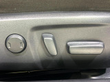 【パワーシート】スイッチ一つで簡単にシートの微調整が可能!電動だから力もいりません!快適なシートポジションにセットして、快適なドライブをお楽しみください。