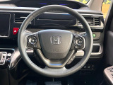【純正革巻きステアリング】上質な革を使用することで、手にしっかり馴染みとても運転しやすいハンドルです♪