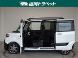 両側パワースライドドア付きだから、狭い駐車スペースなどでの 乗り降りラクラク!小さなお子さまのいるご家庭には嬉しい装備。