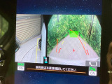 【サイド&バックカメラ】停車・駐車時に死角になりがちな運転席から見えづらいサイドとリアの障害物を確認できます!雨天時や夜間などは特に活躍してくれるアイテムです。