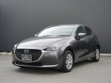 世界統一名称の『MAZDA2』となったコンパクト。「Be a Driver」のスローガンのもと、最適なドライビングポジションを提供できる室内空間と思い通りの走行性能を持った、クラスを超えたお車です!