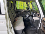 運転席シート廻りは使用感も少なく、良好な状態となっています。丁寧に使われていたことがよくわかりますね。
