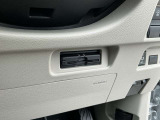 ここに ETC2.0付いております。高速道路の料金所もスイスイ♪ ETCカードの申し込みは日産カードがおすすめ!!!「安心」「おトク」「便利」で皆さまのカーライフをサポートする特典満載のカードです!