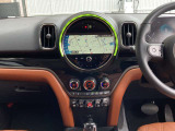 弊社はMINI正規販売店として新型車から旧モデルまでの商品知識と整備知識を備えております。納車後の不明な点等も、お気軽に弊社担当者までお問い合わせ下さい。