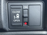 【 両側パワースライドドア 】運転席から後席スライドドアを開け閉めできます!//