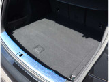 Audi正規ディーラーが高品質をお約束。高度な訓練・教育を受けたAudi専任メカニックが、100項目にもおよぶ精密な点検を実施。すべてクリアしたAudi車だけ、あなたのお手元に届けられるのです