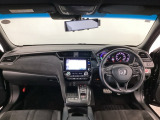 【前方視界】開放的な前方視界!運転がしやすく疲れにくいです♪窓が大きく、見通しがとっても良いおクルマですよ♪
