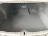 普段のお買い物や通勤、送迎等に十分な荷室スペースを確保しております。