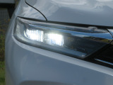 切れにくく明るいLEDヘッドライト装備!