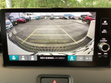 バックモニター付きで、車庫入れやバック時の後方確認をサポート。