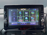 日産純正ナビゲーションには、フルセグTV・CD再生・DVD再生・ブルートゥースオーディオなど様々なソース機能が付いています。是非、お気に入りの音楽で楽しい運転の時間をお過ごし下さい。