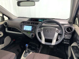 運転席まわりです。 各操作スイッチは使いやすい位置に配置されてます。