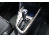 従来のATに比べ変速ショックの少ないCVT。シフトの操作はAT車と同じです。