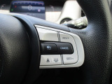 Hondaセンシングの機能のひとつ、アダプティブクルーズコントロール付!アクセルから足を離しても設定したスピードと前車との車間を保ち走行してくれます!車線維持もアシスト☆高速道路で疲労軽減ですね☆