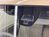 サポカーは、高齢運転者を含めたすべてのドライバーによる交通事故の発生防止・被害軽減対策の一環として、国が推奨する新しい自動車安全コンセプトです。詳しくは販売店スタッフまでおたずねください。