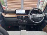 内装はルームクリーニング済みです!清潔な車内で快適なドライブをお楽しみください!!前席、後席、そしてエンジンルームまで全てクリーニング済みです。