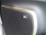 オーディオブランド「JBL」車載オーディオシステムを搭載。