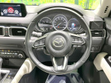 【純正革巻きステアリング】上質な革を使用することで、手にしっかり馴染みとても運転しやすいハンドルです♪