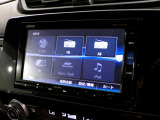 CD、DVD、Bluetooth、AM、FM、スマートフォン接続ができます。