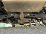 下回りの状態です。錆が少ない車です。